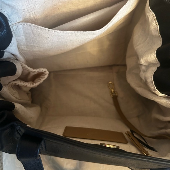 Vince Camuto Fabia Black Leather Shoulder Tote Bag - Picture 5 of 7